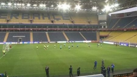 Neymar entrena duro con Brasil Neymar entrena duro con Brasil