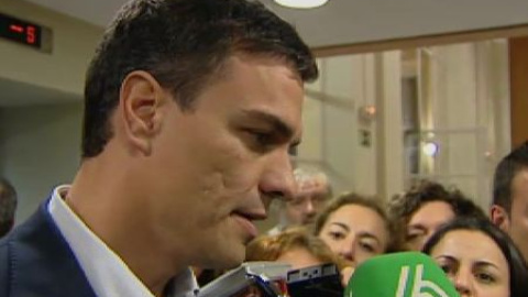 Pedro Sánchez: "España no se defiende a base de querellas" Pedro Sánchez: "España no se defiende a base de querellas"