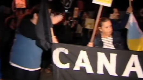 Continúan las protestas por las prospecciones petrolíferas en Lanzarote Continúan las protestas por las prospecciones petrolíferas en Lanzarote