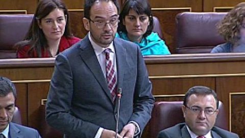 Soraya a Hernando: "Que no se note tanto que le avergüenza lo que dice el secretario general de su partido" Soraya a Hernando: "Que no se note tanto que le avergüenza lo que dice el secretario general de su partido"
