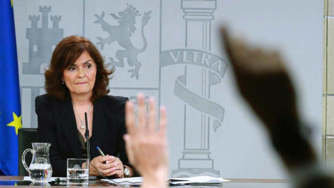 Carmen Calvo durante la rueda de prensa en Moncloa. (ÁNGEL DÍAZ | EFE) Carmen Calvo durante la rueda de prensa en Moncloa. (ÁNGEL DÍAZ | EFE)