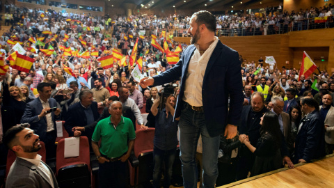 El presidente de Vox, Santiago Abascal, en el Palacio de Exposiciones y Congresos de Granada, en un acto de la campaña electoral. EFE/Miguel Ángel Molina El presidente de Vox, Santiago Abascal, en el Palacio de Exposiciones y Congresos de Granada, en un acto de la campaña electoral. EFE/Miguel Ángel Molina