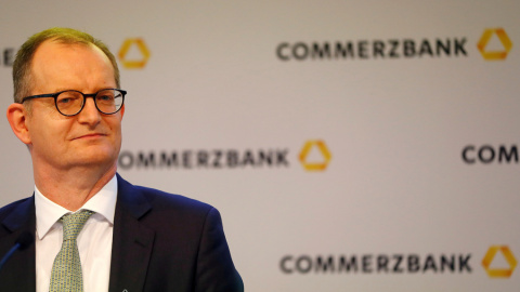 El cnsejero delegado de Commerzbank,, Martin Zielke, en la rueda de prensa anual del banco. REUTERS/Kai Pfaffenbach