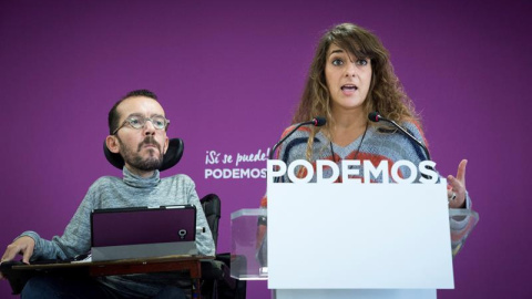 La coportavoz de Podemos, Noelia Vera, y el secretario de Organización, Pablo Echenique. / LUCA PIERGIOVANNI (EFE) La coportavoz de Podemos, Noelia Vera, y el secretario de Organización, Pablo Echenique. / LUCA PIERGIOVANNI (EFE)