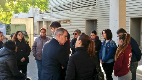 Las trabajadoras afectadas y representantes de CCOO en Valencia, a las puertas del hotel del grupo Barceló.- CCOO PAÍS VALENCIÀ Las trabajadoras afectadas y representantes de CCOO en Valencia, a las puertas del hotel del grupo Barceló.- CCOO PAÍS VALENCIÀ