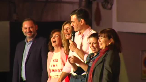 Ferraz grita a Pedro SÃ¡nchez "Con Rivera no" y el presidente dice que "Lo he escuchado"