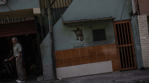 Una pintada de los colectivos chavistas en el barrio 23 de Enero de Caracas.- JAIRO VARGAS Una pintada de los colectivos chavistas en el barrio 23 de Enero de Caracas.- JAIRO VARGAS