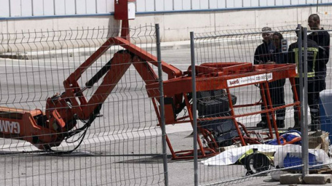 Los trabajadores fallecidos en accidente laboral descendieron en enero un 18,5% respecto al mismo mes de 2018. / EFE Los trabajadores fallecidos en accidente laboral descendieron en enero un 18,5% respecto al mismo mes de 2018. / EFE