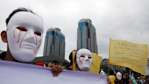 Manifestación de periodistas durante el Primero de Mayo en Yakarta (Indonesia). / WILLY KURNIAWAN (REUTERS)