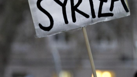 Una pancarta en Atenas durante una manifestación de apoyo al Gobierno griego para sus negociaciones con el Eurogrupo. - EFE