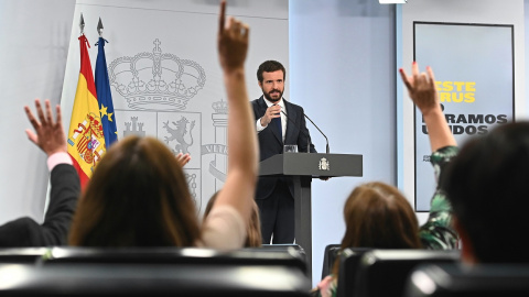 El líder del PP, Pablo Casado durante la rueda de prensa tras su encuentro con el presidente del Gobierno, Pedro Sánchez, en el Paladio de la Moncloa. EFE/Fernando Villar/POOL El líder del PP, Pablo Casado durante la rueda de prensa tras su encuentro con el presidente del Gobierno, Pedro Sánchez, en el Paladio de la Moncloa. EFE/Fernando Villar/POOL