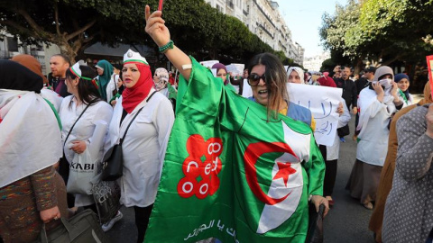 Varias profesoras argelinas protestan en Argel. - EFE Varias profesoras argelinas protestan en Argel. - EFE