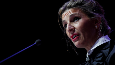 La vicepresidenta segunda y ministra de Trabajo y Economía Social, Yolanda Díaz, pronuncia un discurso durante el Congreso confederal del sindicato Comisiones Obreras (CCOO) este sábado en el hotel Auditorium de Madrid.- EFE/Mariscal La vicepresidenta segunda y ministra de Trabajo y Economía Social, Yolanda Díaz, pronuncia un discurso durante el Congreso confederal del sindicato Comisiones Obreras (CCOO) este sábado en el hotel Auditorium de Madrid.- EFE/Mariscal