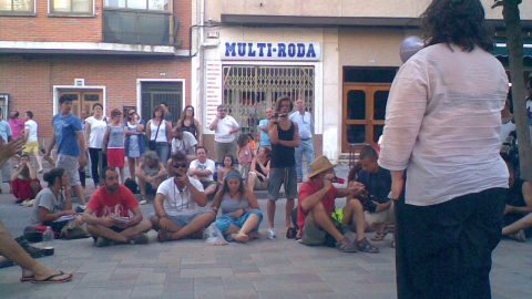 Unámonos para el 23 y 24 de Julio en Madrid dar un golpe de efecto a una política inmovilista y a un sistema bancario injusto. Si remamos todos a una, llegaremos donde nos propongamos. Unámonos para el 23 y 24 de Julio en Madrid dar un golpe de efecto a una política inmovilista y a un sistema bancario injusto. Si remamos todos a una, llegaremos donde nos propongamos.