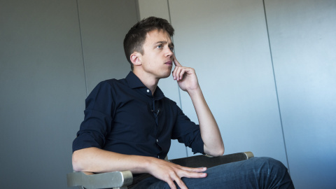 Iñigo Errejón durante la entrevista con Público / Fernando Sánchez Iñigo Errejón durante la entrevista con Público / Fernando Sánchez