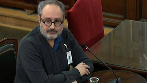 El exdiputado de la CUP, Antonio Baños, se niega a responder a Vox en el juicio al 'procés' catalán. / TRIBUNAL SUPREMO El exdiputado de la CUP, Antonio Baños, se niega a responder a Vox en el juicio al 'procés' catalán. / TRIBUNAL SUPREMO