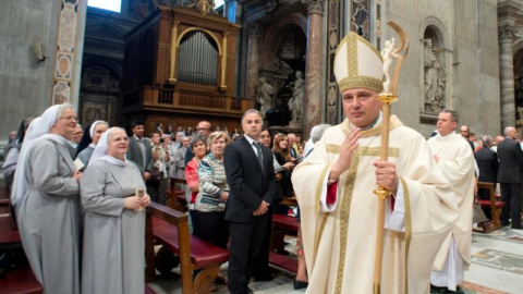 El cardenal Konrad Krajewski. Reuters El cardenal Konrad Krajewski. Reuters