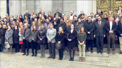 El Congreso guarda un minuto de silencio por el atentado de Londres El Congreso guarda un minuto de silencio por el atentado de Londres