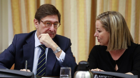 Ana Oramas en la comisión de la crisis financiera Ana Oramas en la comisión de la crisis financiera