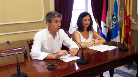 Portavoz de Cs en Cádiz, Juan Manuel Pérez Dorao, y la edil Fernández Trujillo. / EUROPA PRESS / CS Portavoz de Cs en Cádiz, Juan Manuel Pérez Dorao, y la edil Fernández Trujillo. / EUROPA PRESS / CS