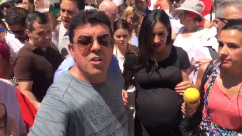 Escrache a VillacÃs en la Pradera de San Isidro Escrache a VillacÃs en la Pradera de San Isidro