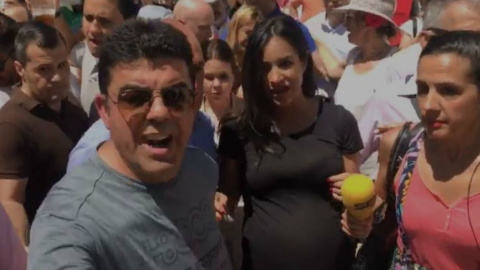 La candidata de Ciudadanos al Ayuntamiento de Madrid, Begoña Villacís, durante el escrache en la Pradera de San Isidro La candidata de Ciudadanos al Ayuntamiento de Madrid, Begoña Villacís, durante el escrache en la Pradera de San Isidro