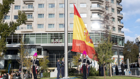 Izado de la bandera nacional en la Plaza de España, a 2 de diciembre de 2022, en Madrid.- EP Izado de la bandera nacional en la Plaza de España, a 2 de diciembre de 2022, en Madrid.- EP
