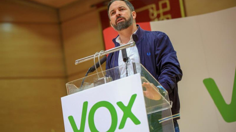 El presidente nacional de Vox, Santiago Abascal, participa en el acto preelectoral celebrado hoy en Ciudad Real. EFE/ Mariano Cieza El presidente nacional de Vox, Santiago Abascal, participa en el acto preelectoral celebrado hoy en Ciudad Real. EFE/ Mariano Cieza