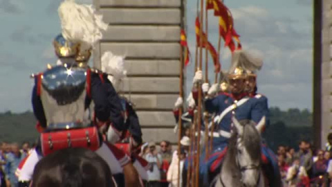 Solemne relevo de la Guardia en el Palacio Real Solemne relevo de la Guardia en el Palacio Real