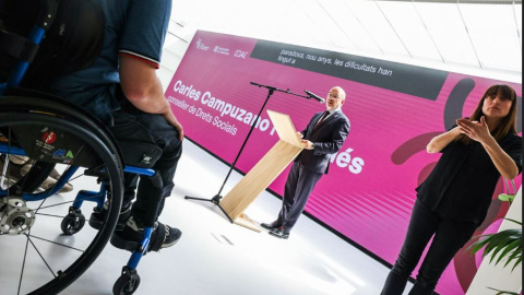 El conseller Campuzano durant l’acte que el COAC va dedicar al Codi d’Accessibilitat de Catalunya. El conseller Campuzano durant l’acte que el COAC va dedicar al Codi d’Accessibilitat de Catalunya.