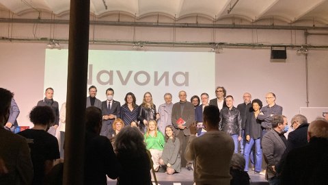 Els editors i alguns dels assistents a l'acte de presentació de la nova etapa de Navona, entre els quals el conseller d'Empresa, Roger Torrent. Els editors i alguns dels assistents a l'acte de presentació de la nova etapa de Navona, entre els quals el conseller d'Empresa, Roger Torrent.