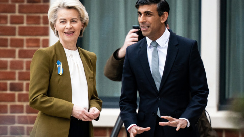 El primer ministro británico, Rishi Sunak, y la presidenta de la Comisión Europea, Ursula von der Leyen, en Windsor (Reino Unido), a 27 de febrero de 2023. El primer ministro británico, Rishi Sunak, y la presidenta de la Comisión Europea, Ursula von der Leyen, en Windsor (Reino Unido), a 27 de febrero de 2023.