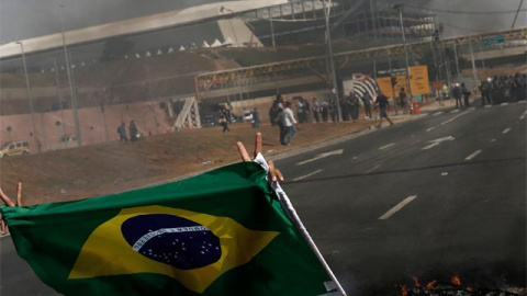 Protesta contra el Mundial en los alrededores del estadio de Sao Paulo, hace unos días. REUTERS/Nacho Doce Protesta contra el Mundial en los alrededores del estadio de Sao Paulo, hace unos días. REUTERS/Nacho Doce