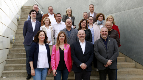 La cap de Llista de Junts per Catalunya a Lleida, Alt Pirineu i Aran al 12-M, Jeannine Abella, amb altres membres que l'acompanyen a la llista La cap de Llista de Junts per Catalunya a Lleida, Alt Pirineu i Aran al 12-M, Jeannine Abella, amb altres membres que l'acompanyen a la llista