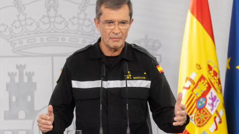 Javier Marcos, General Jefe de la UME ha comparecido hoy en Moncloa para para informar sobre los trabajos de rescate tras la DANA. "Paiporta es terrible, pero hay muchos Paiportas" Javier Marcos, General Jefe de la UME ha comparecido hoy en Moncloa para para informar sobre los trabajos de rescate tras la DANA. "Paiporta es terrible, pero hay muchos Paiportas"