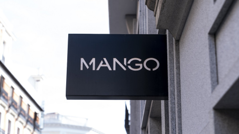 Un cartel de una tienda de Mango en Madrid. E.P./A. Pérez Meca Un cartel de una tienda de Mango en Madrid. E.P./A. Pérez Meca