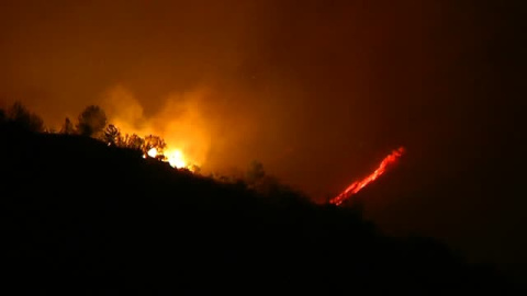Máxima preocupación por el incendio que se aproxima al paraje de Sierra Calderona Máxima preocupación por el incendio que se aproxima al paraje de Sierra Calderona