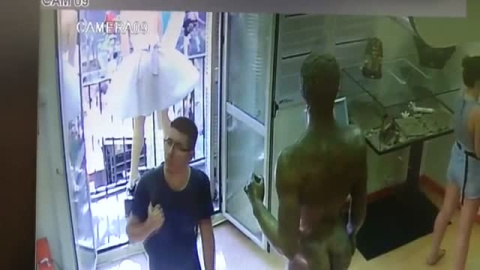 Younes Abouyaaqoub, se convierte en el hombre más buscado Younes Abouyaaqoub, se convierte en el hombre más buscado