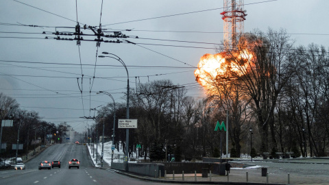 Explosión en la torre de televisión de Kiev, atacada por el ejército ruso el pasado 1 de marzo. Explosión en la torre de televisión de Kiev, atacada por el ejército ruso el pasado 1 de marzo.