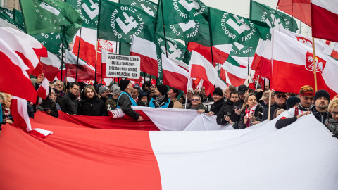 11/11/2018 - Banderes del partit neofeixista ONR a la capçalera de la marxa de la Independència de Polònia del 2018. 11/11/2018 - Banderes del partit neofeixista ONR a la capçalera de la marxa de la Independència de Polònia del 2018.