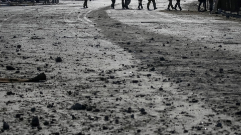 12/03/2022 Miembros de las fuerzas militares de Ucrania toman posiciones en Irpin, cerca de Kiev 12/03/2022 Miembros de las fuerzas militares de Ucrania toman posiciones en Irpin, cerca de Kiev