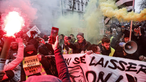 Décima jornada de protestas contra la reforma de las pensiones en Francia, en París, a 28 de marzo de 2023. Décima jornada de protestas contra la reforma de las pensiones en Francia, en París, a 28 de marzo de 2023.