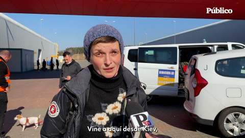 Olha Shokarieva, una de las 133 refugiadas en el convoy: "Tuvimos que atravesar el río para escapar, fue horrible y terrorífico" Olha Shokarieva, una de las 133 refugiadas en el convoy: "Tuvimos que atravesar el río para escapar, fue horrible y terrorífico"