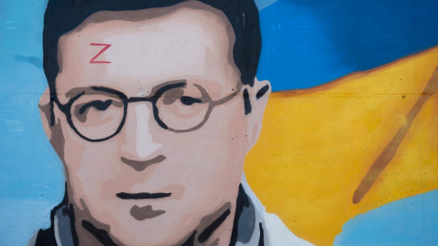 Un mural que muestra al presidente ucraniano Volodimir Zelenski creado por el artista de graffiti KAWU, se rocía en una pared en Poznan, centro-oeste de Polonia, el 09 de marzo de 2022. Un mural que muestra al presidente ucraniano Volodimir Zelenski creado por el artista de graffiti KAWU, se rocía en una pared en Poznan, centro-oeste de Polonia, el 09 de marzo de 2022.