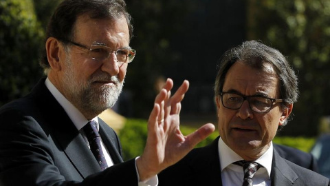 El presidente del Gobierno, Mariano Rajoy, y el presidente de la Generalitat, Artur Mas, a su llegada a la reunión de los ministros de Exteriores de la Unión Europea y de los países de la ribera sur del Mediterráneo./ EFE El presidente del Gobierno, Mariano Rajoy, y el presidente de la Generalitat, Artur Mas, a su llegada a la reunión de los ministros de Exteriores de la Unión Europea y de los países de la ribera sur del Mediterráneo./ EFE