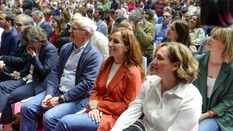El alcalde de Valencia y coportavoz de Compromís, Joan Ribó (3d), la dirigente de Más Madrid, Mónica García (2d) y la alcaldesa de Barcelona, Ada Colau (d) asisten a la presentación del partido Sumar. El alcalde de Valencia y coportavoz de Compromís, Joan Ribó (3d), la dirigente de Más Madrid, Mónica García (2d) y la alcaldesa de Barcelona, Ada Colau (d) asisten a la presentación del partido Sumar.