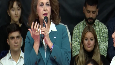Carla Antonelli, en el acto de Sumar: "Ya toca una mujer presidenta en este país: vas a ser tú, Yolanda" Carla Antonelli, en el acto de Sumar: "Ya toca una mujer presidenta en este país: vas a ser tú, Yolanda"