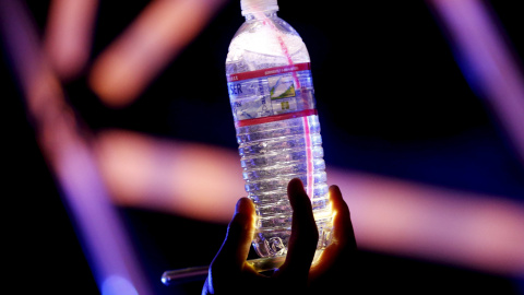 El agua es un bien preciado en cualquier festival. Con pajita por favor