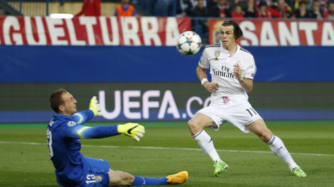 Bale marra un disparo ante Oblak al comienzo. Reuters / Juan Medina Bale marra un disparo ante Oblak al comienzo. Reuters / Juan Medina