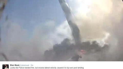 El cohete de SpaceX queda destruído al intentar aterrizar en una plataforma en el mar El cohete de SpaceX queda destruído al intentar aterrizar en una plataforma en el mar